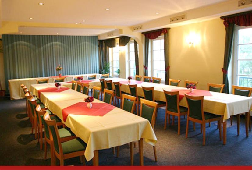 Hotel & Restaurant "Zur Linde" Spergau 外观 照片